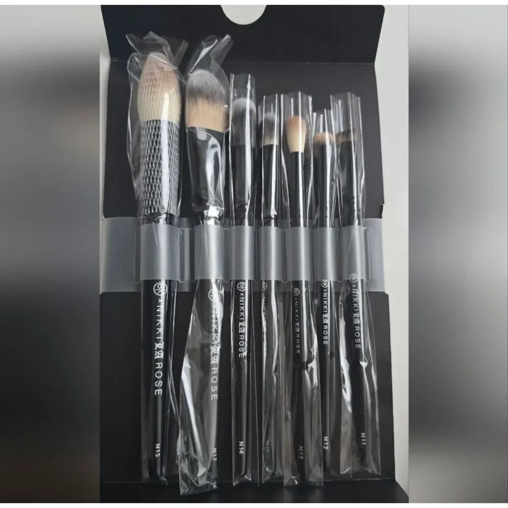 NIB BK Beauty Nikki La Rose Pro Artist Make Up Brush Set 7 Pcs